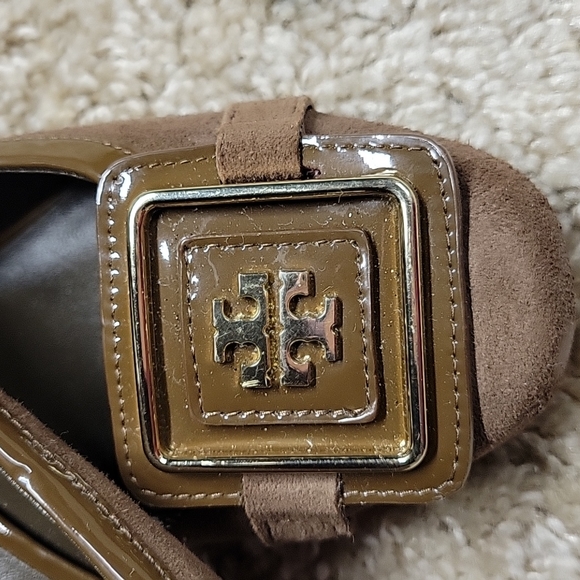 Tory Burch Brown Loafers with 1 inch heel. Good for casual or formal. - Picture 2 of 4